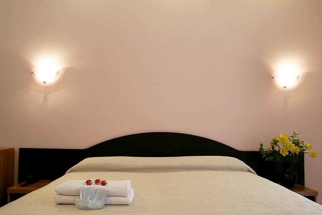 Hotel Premier Cavour Rom Zimmer foto